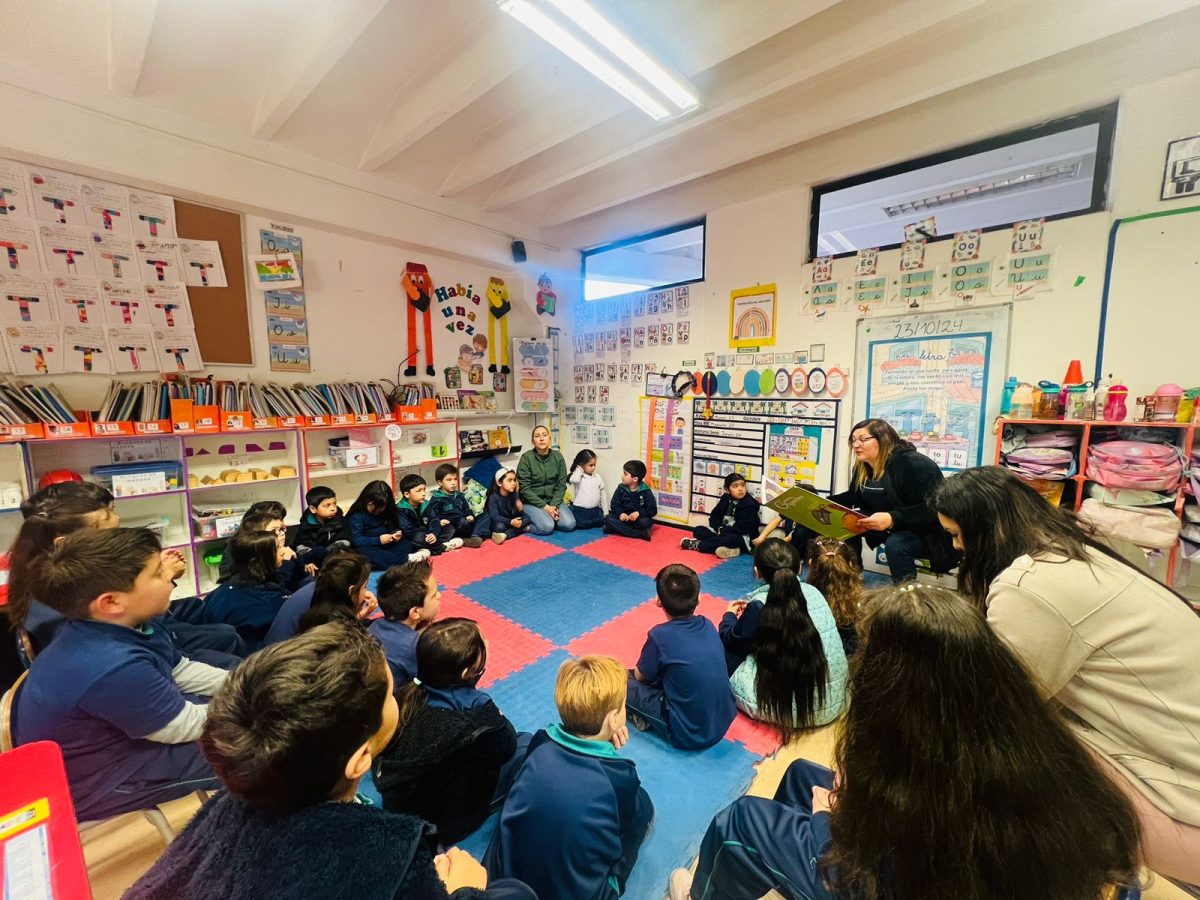 Primera Actividad de Transición Educativa: Visita de Profesoras de Primero Básico a las Salas de Kínder