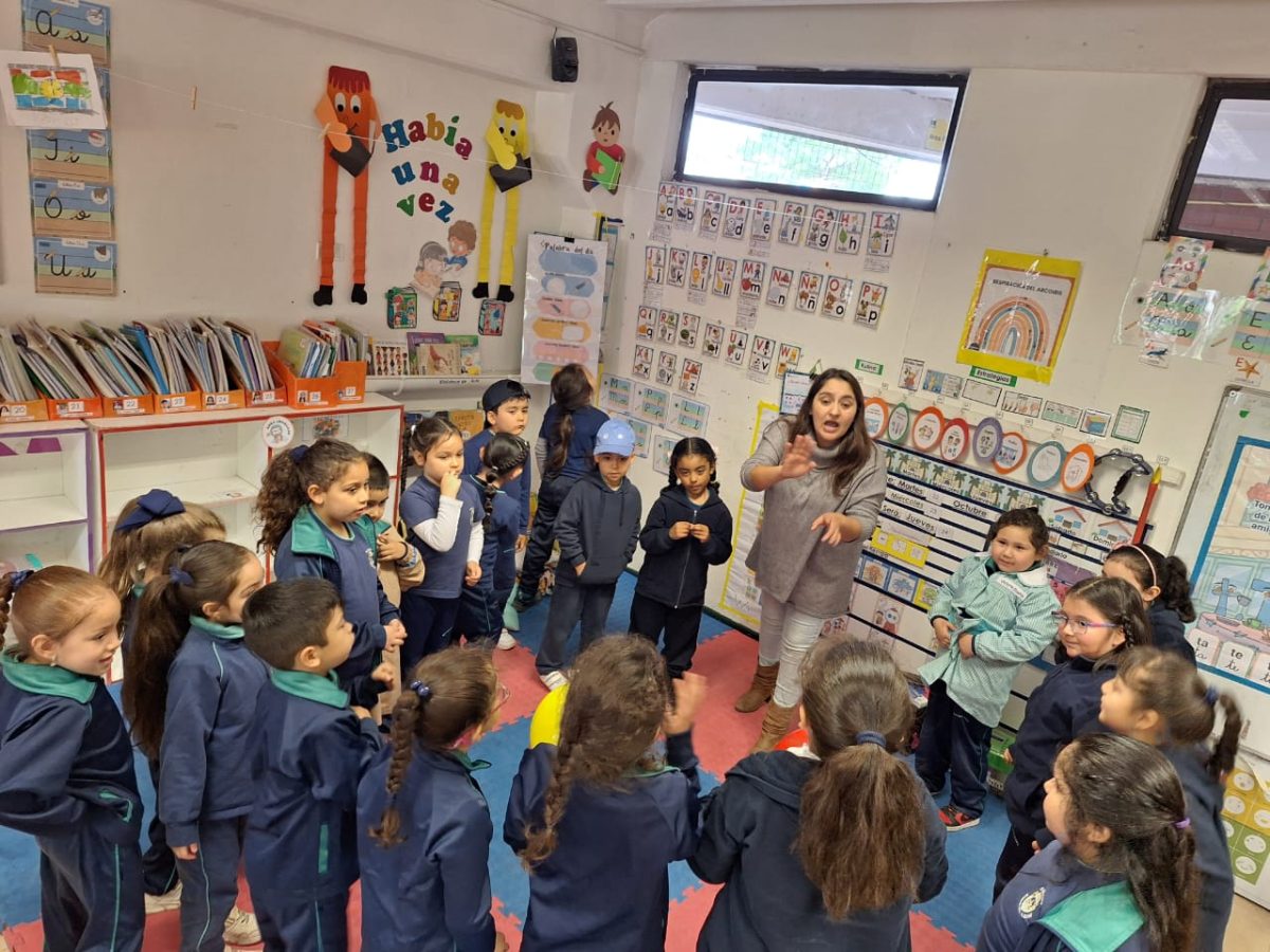 Primera Actividad de Transición Educativa: Visita de Profesoras de Primero Básico a las Salas de Kínder