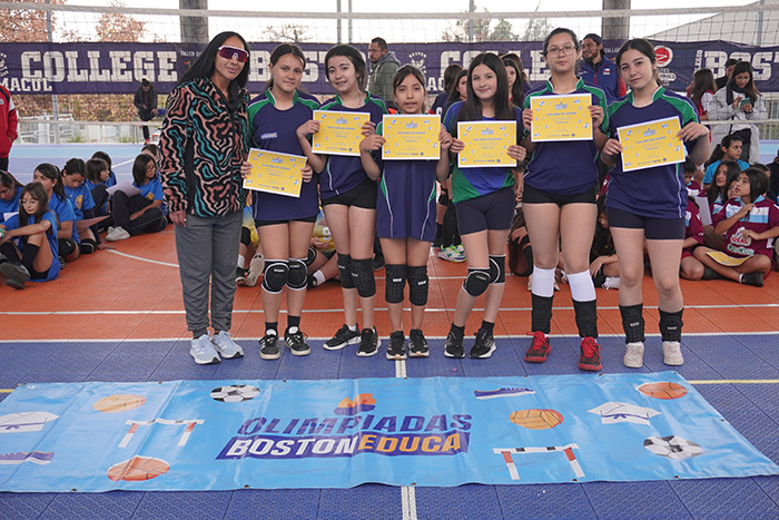 Tercer lugar en el Vóleibol Mini Damas de las Olimpiadas BostonEduca 2025