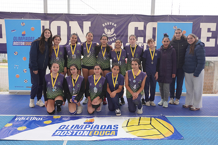 Vicecampeonas del Vóleibol Intermedia Damas en las Olimpiadas BostonEduca 2025