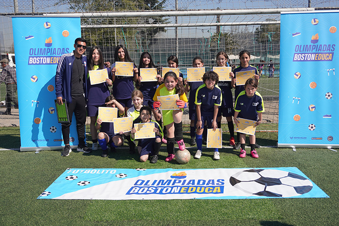 Tercer lugar en el Futbolito Mini Damas de las Olimpiadas BostonEduca 2025
