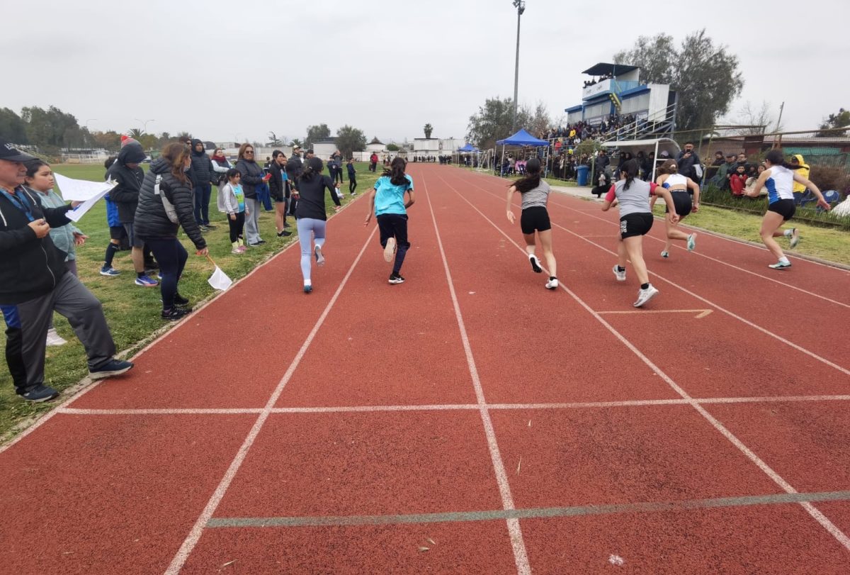 Taller de Atletismo Sebastián Elcano destaca en Torneo de la Liga Atlética de Maipú