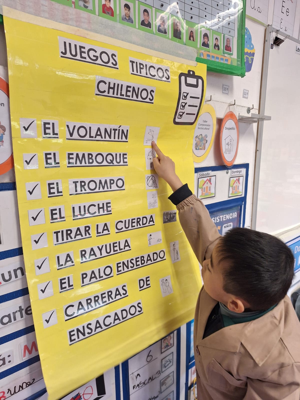 “Kínder en acción: lectura, escritura y folclore”