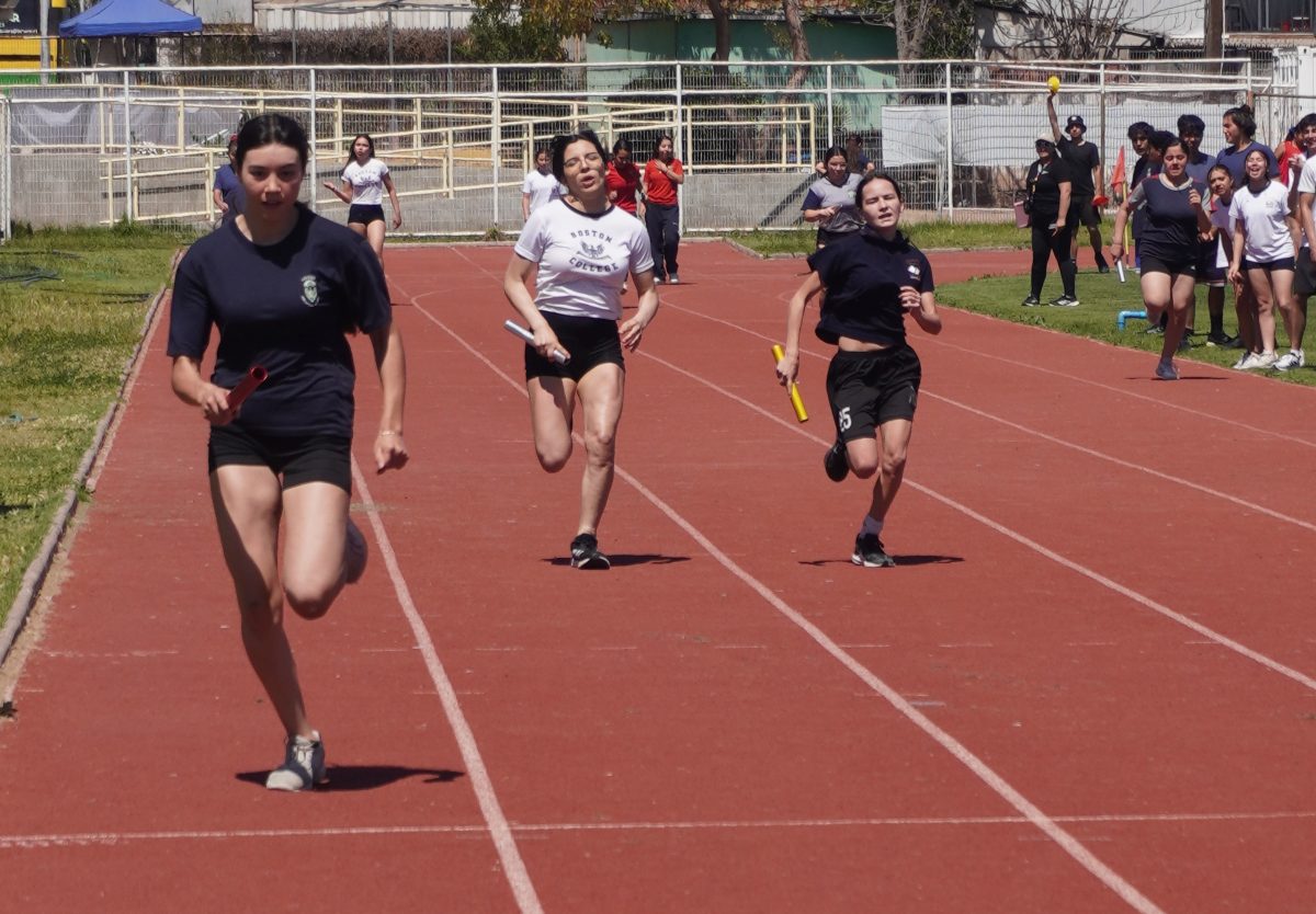 Con gran entusiasmo participamos en el torneo de Atletismo 7° Básico a IV Medio de las Olimpiadas BostonEduca 2025