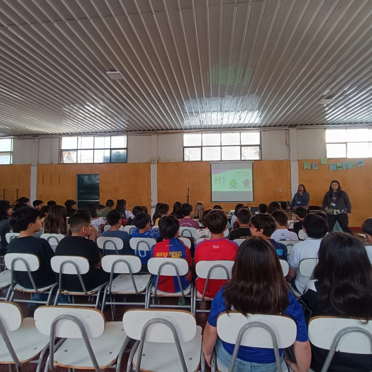 JUNAEB realiza charla sobre hábitos de vida saludable para estudiantes de 4° Básico