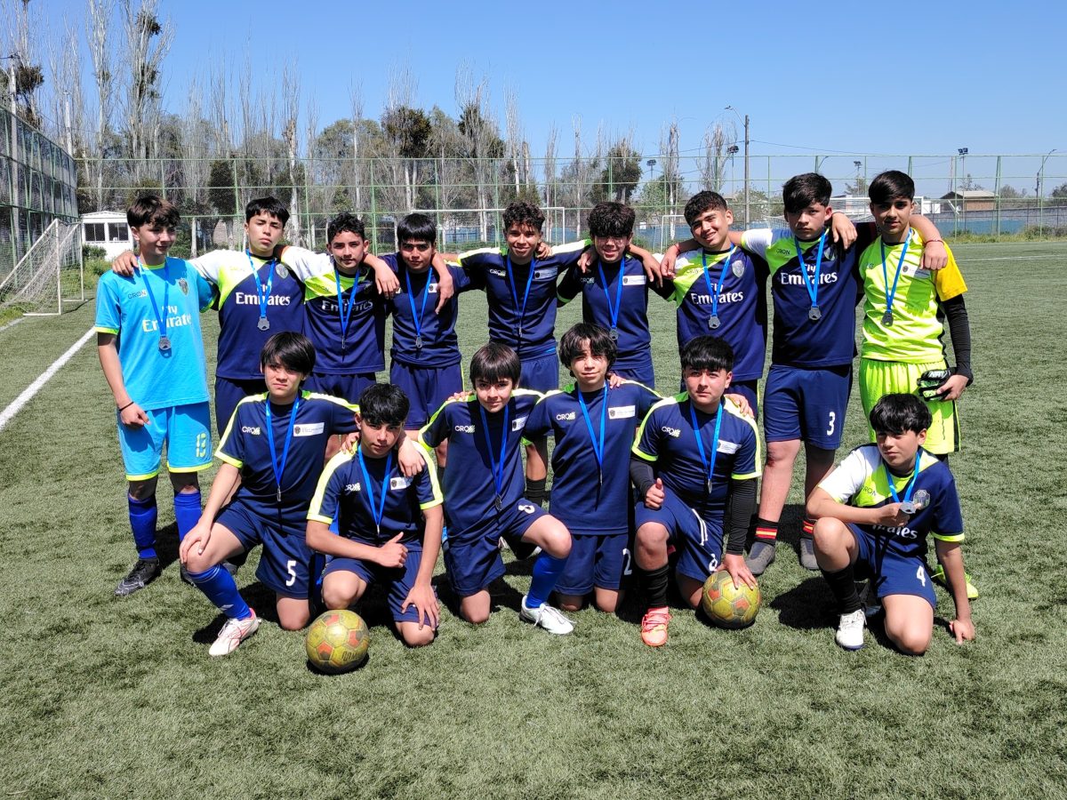 Gran debut de nuestro colegio: Subcampeones comunales en Fútbol Sub 13