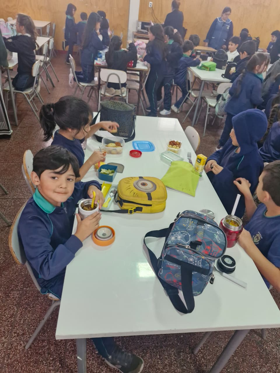 Transición educativa con un almuerzo compartido entre Kínder y 1° Básico