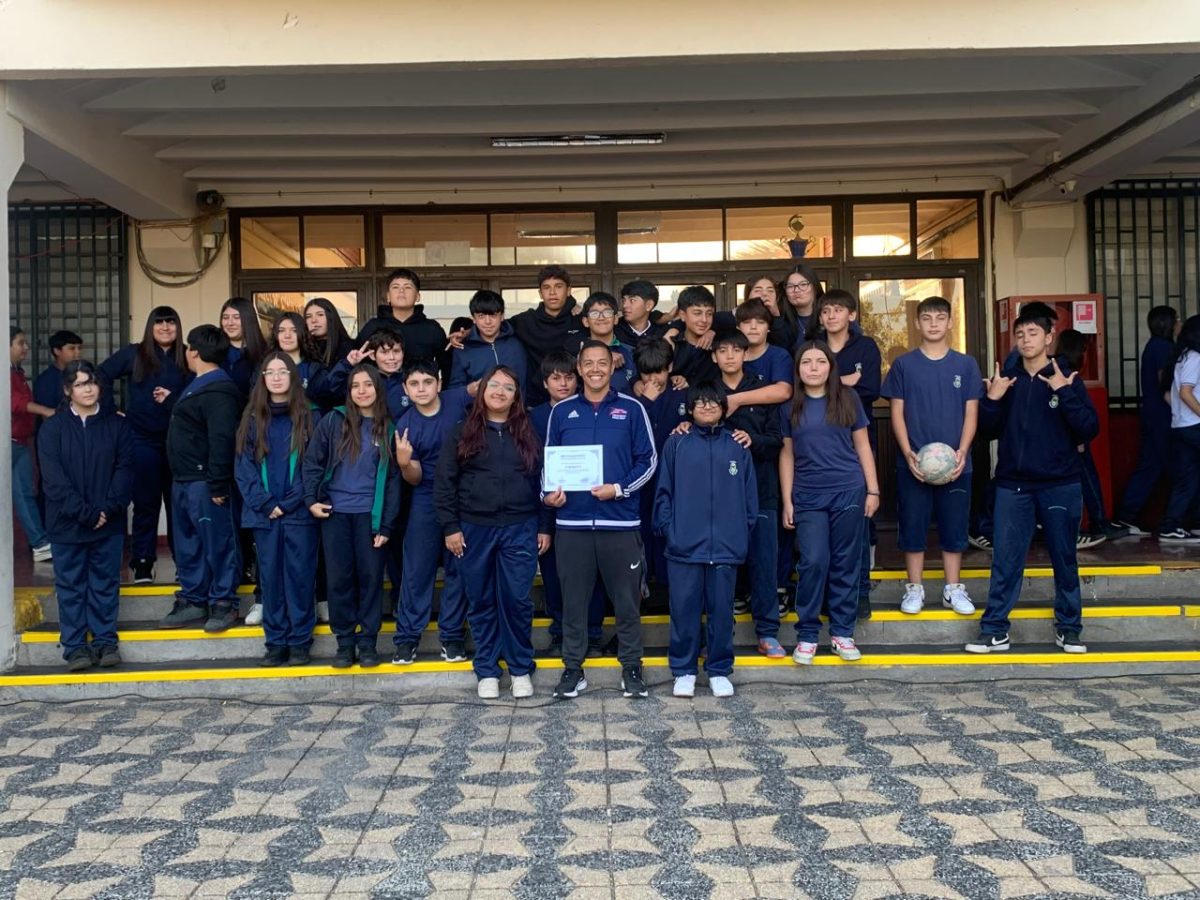 ACTO CÍVICO DESTACA LA EMPATÍA Y LA ASISTENCIA EN NUESTRA COMUNIDAD EDUCATIVA