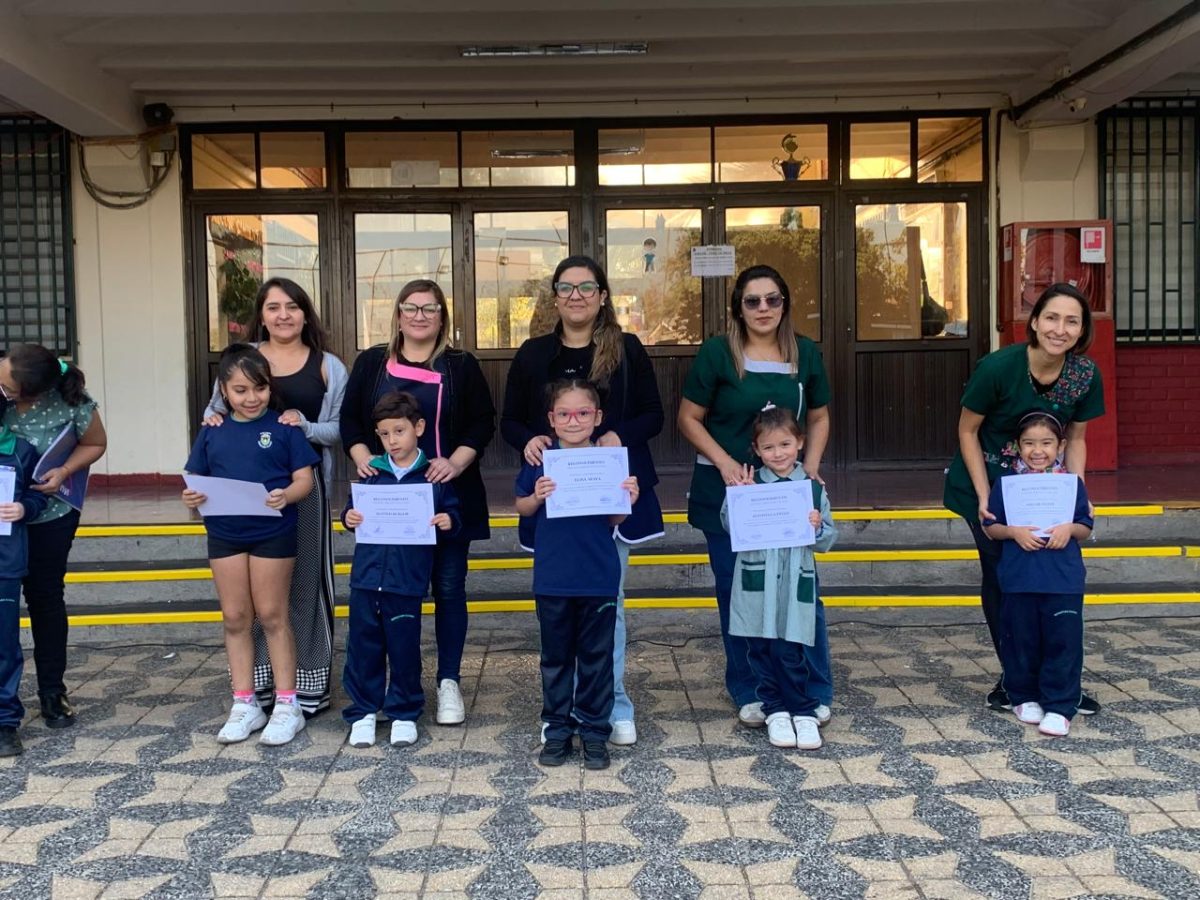 ACTO CÍVICO DESTACA LA EMPATÍA Y LA ASISTENCIA EN NUESTRA COMUNIDAD EDUCATIVA