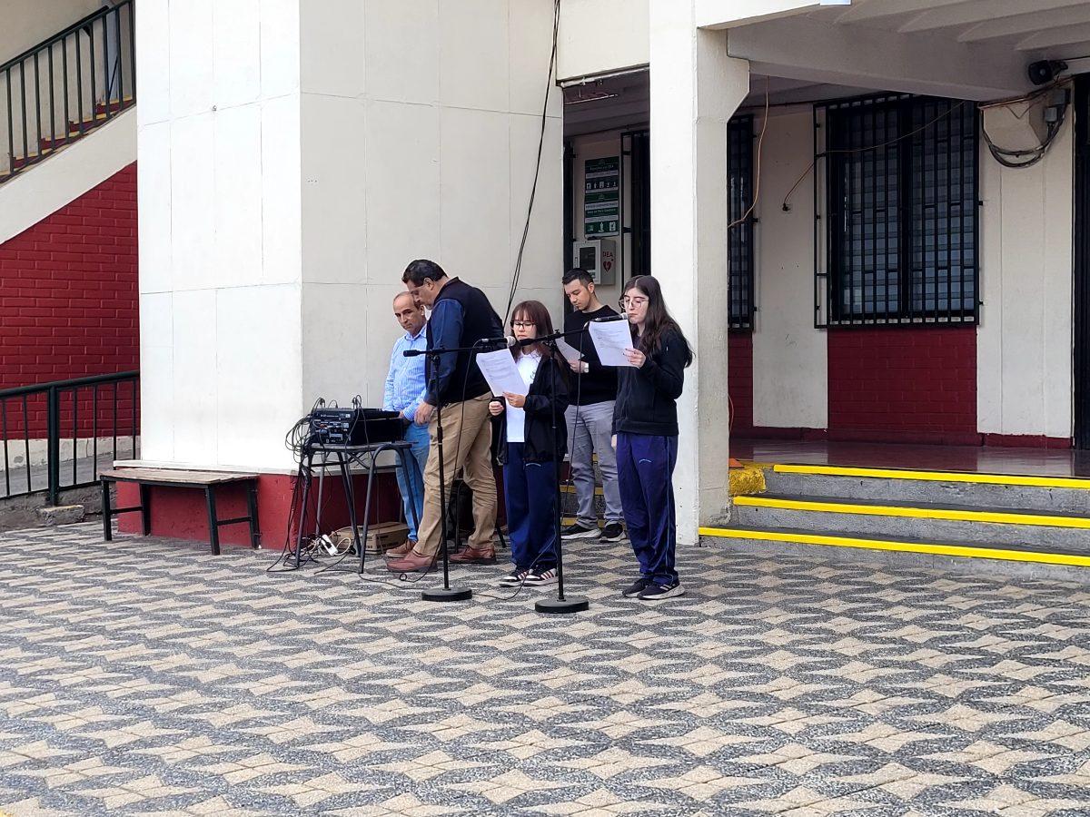 Comunidad Escolar celebra el Día de la Convivencia con emotivo Acto Cívico
