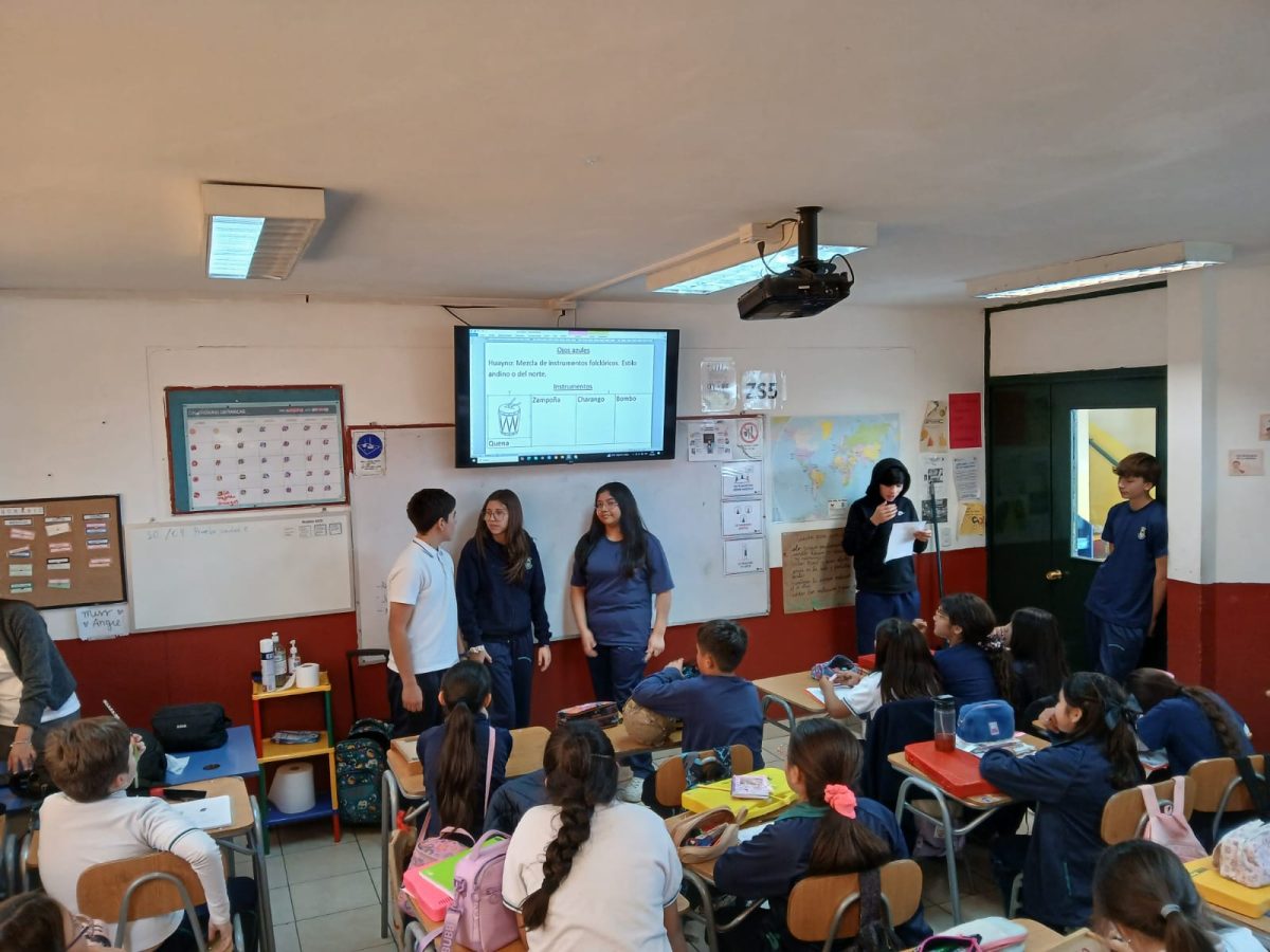 Comunidad Escolar celebra el Día de la Convivencia con emotivo Acto Cívico
