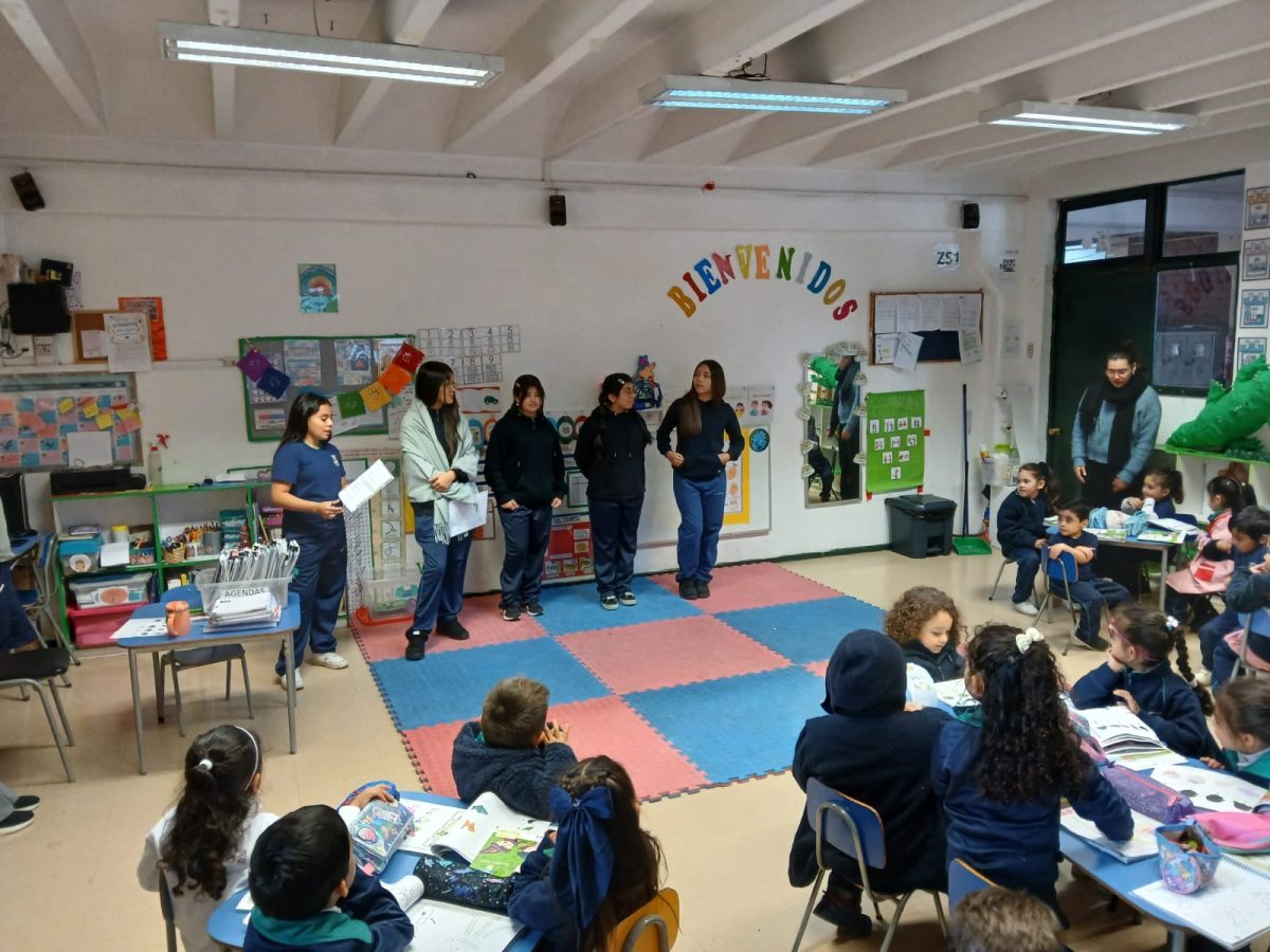 Comunidad Escolar celebra el Día de la Convivencia con emotivo Acto Cívico