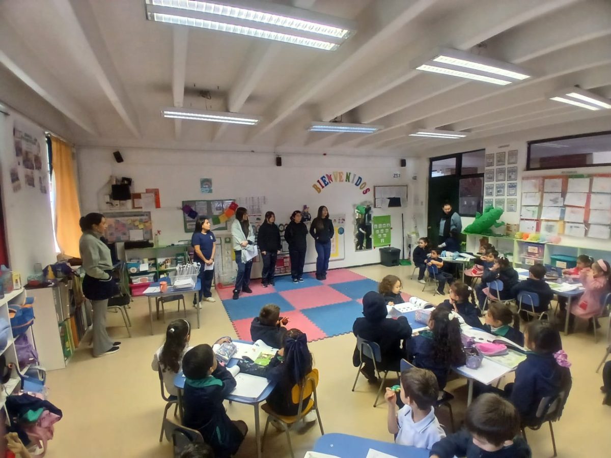 Comunidad Escolar celebra el Día de la Convivencia con emotivo Acto Cívico