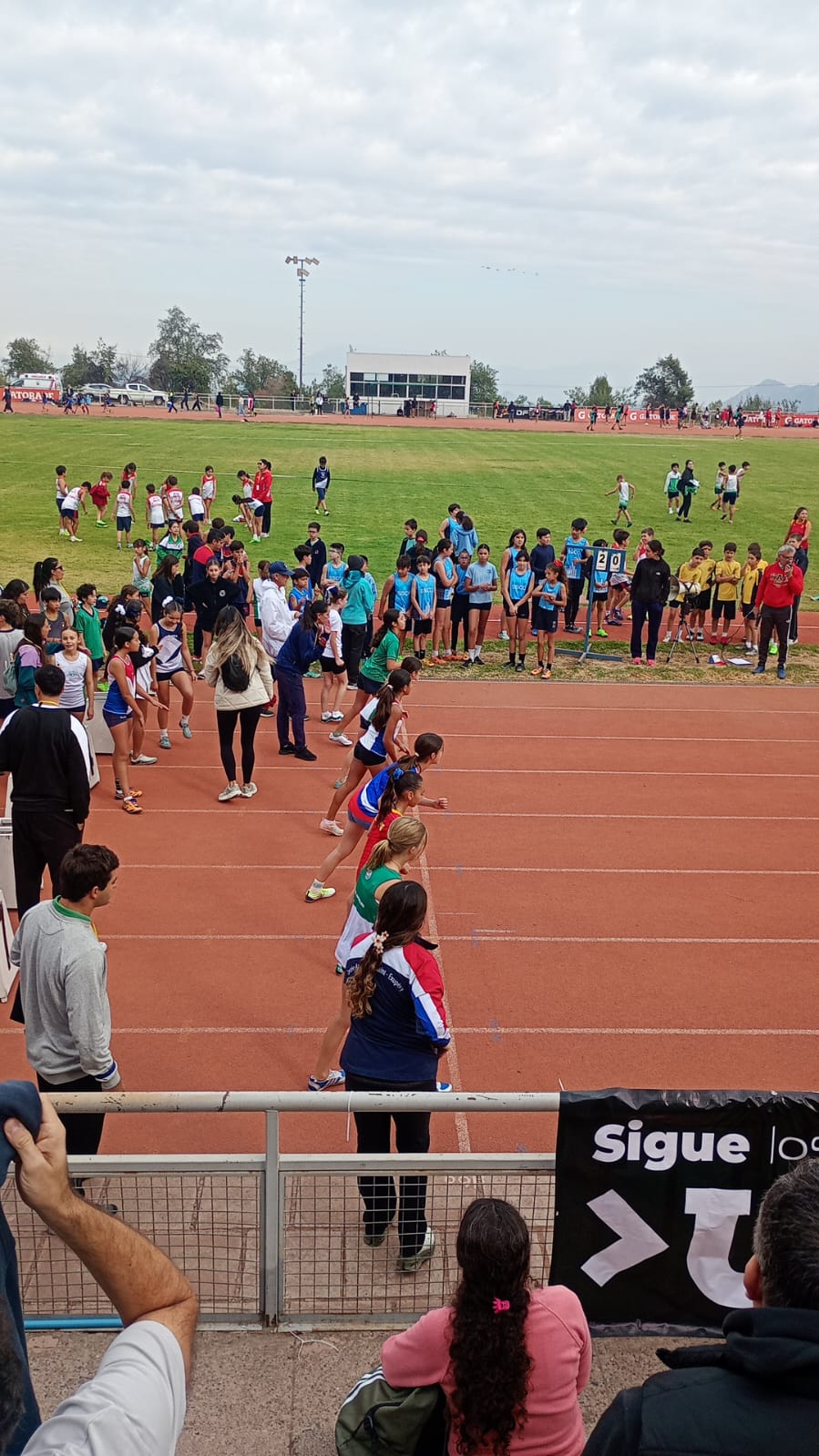 Estudiantes Destacan en Nueva Selección de Atletismo de Fundación Boston College