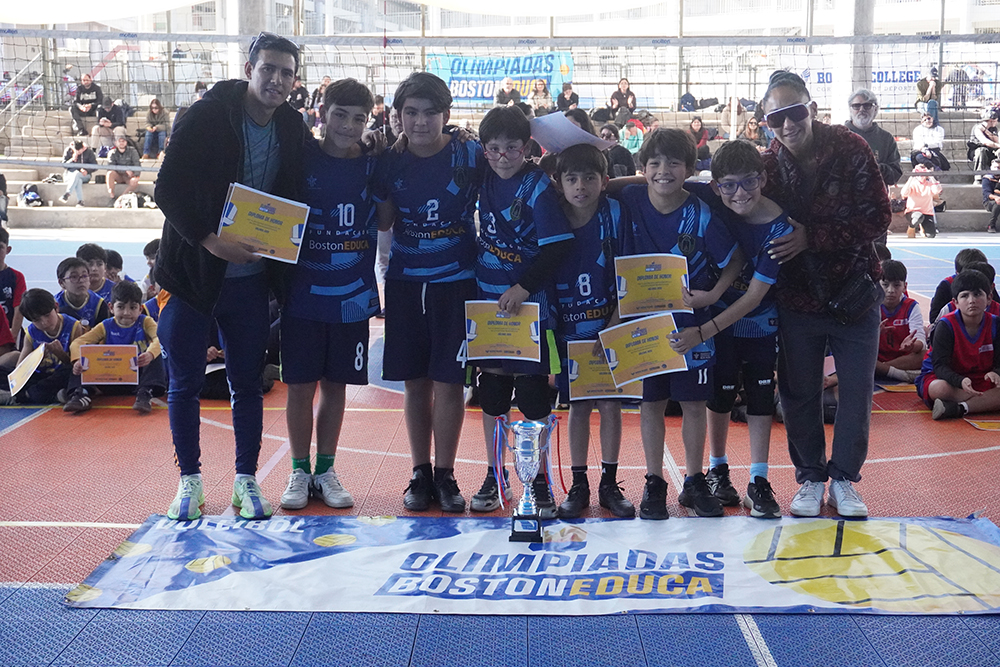 ¡Somos campeones del Vóleibol Mini Varones en las Olimpiadas BostonEduca!