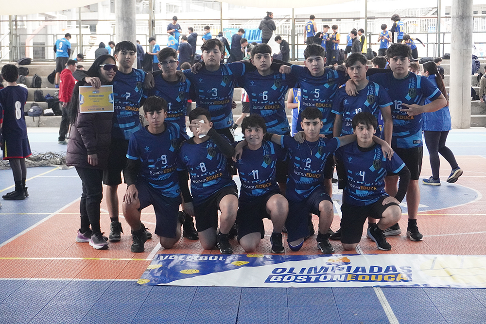Nuestros estudiantes compitieron en el cierre de la temporada de vóleibol de las Olimpiadas BostonEduca