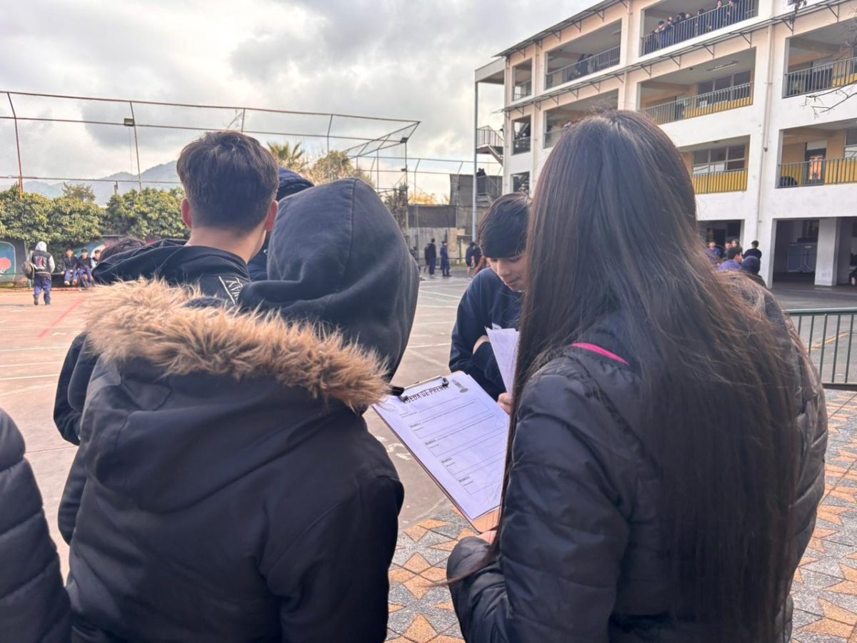 Estudiantes líderes llevan al colegio la campaña “Contra Corriente” para promover una convivencia sin violencia