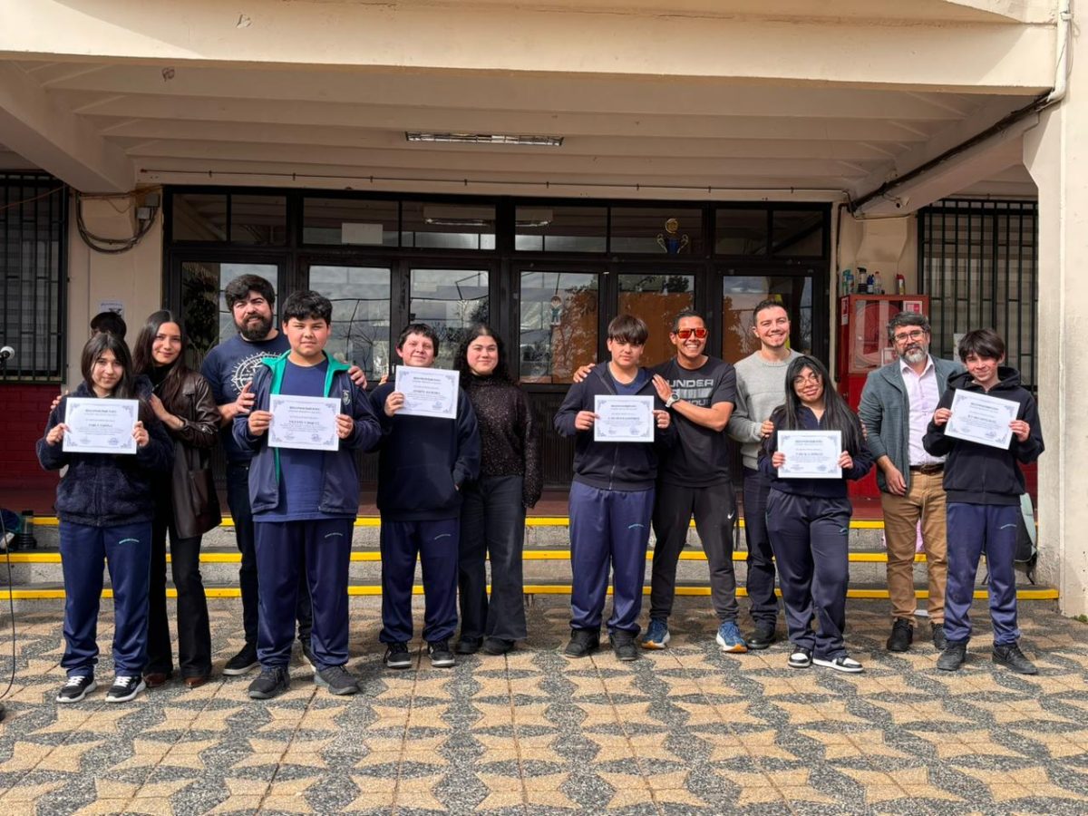 ACTO CÍVICO: RECONOCIENDO LA GENEROSIDAD, EL COMPROMISO Y EL LIDERAZGO POSITIVO