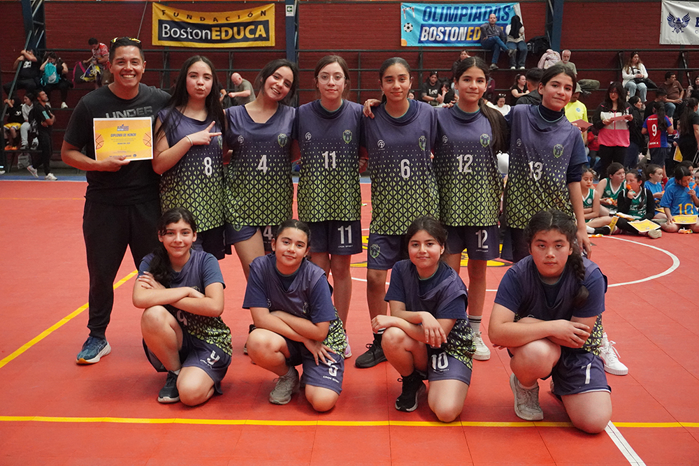 Colegio Sebastián Elcano alcanza el segundo lugar en el Básquetbol Mini Damas