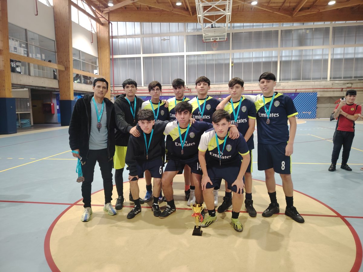 Colegio Sebastián Elcano representando a San Bernardo en Provincial Futsal Varones